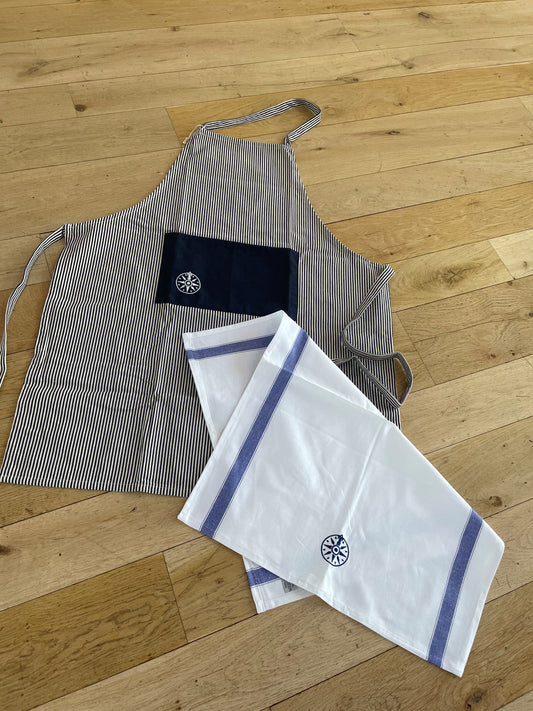 Förkläde och handduk i ett set NYHET